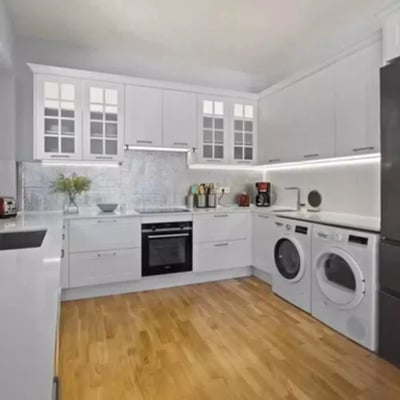 Langfristige Vermietung einer 3-Schlafzimmer-Wohnung, 150 m², in Alicante, Spanien