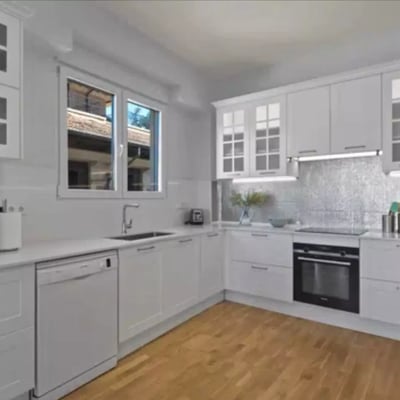 Langfristige Vermietung einer 3-Schlafzimmer-Wohnung, 150 m², in Alicante, Spanien