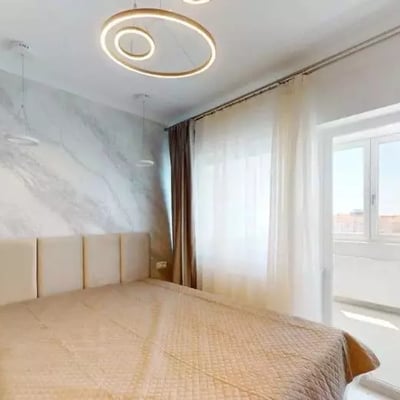 Location longue durée d’un appartement de 3 pièces, 70 m², dans le quartier Faleza Nord, Constanța, Roumanie