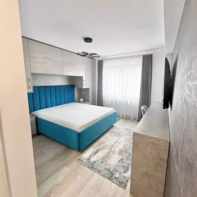 Долгосрочная аренда 3-комнатной квартиры, 80 м², Tracturol, Брашов, Румыния