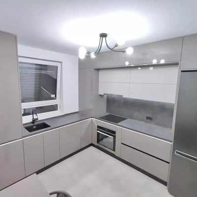 Долгосрочная аренда 3-комнатной квартиры, 80 м², Tracturol, Брашов, Румыния