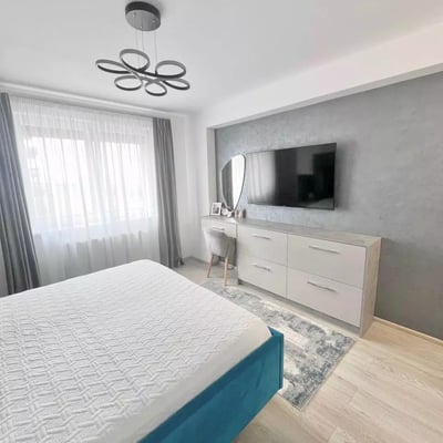 Долгосрочная аренда 3-комнатной квартиры, 80 м², Tracturol, Брашов, Румыния