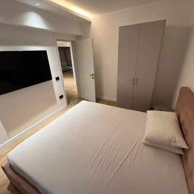Location longue durée d’un appartement de 3 pièces, 90 m², quartier Mamaia, Constanța, Roumanie