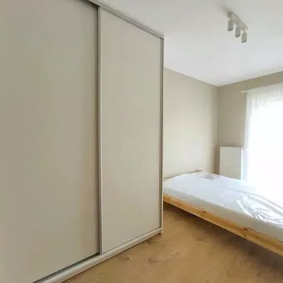 Alquiler a largo plazo de un piso de 2 habitaciones 37 m², distrito Podgórze, Cracovia, Polonia