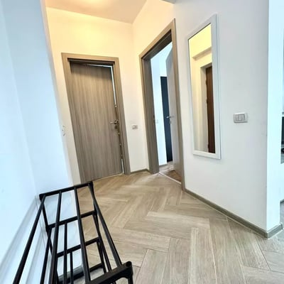 Alquiler a largo plazo de un piso de 2 habitaciones, 50 m², distrito Kiajna, Bucarest, Rumanía