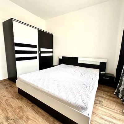 Alquiler a largo plazo de un piso de 2 habitaciones, 50 m², distrito Kiajna, Bucarest, Rumanía