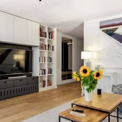 Long-term rental of a 4-room apartment, 129 m², Wola, Warsaw, Poland