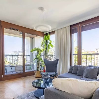 Alquiler a largo plazo de un piso de 3 habitaciones, 63 m², Wola, Varsovia, Polonia
