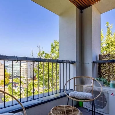 Alquiler a largo plazo de un piso de 3 habitaciones, 63 m², Wola, Varsovia, Polonia