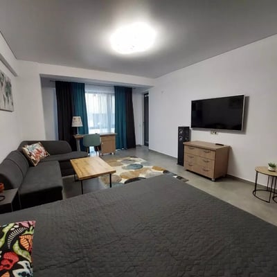 Langzeitmiete: 2-Zimmer-Wohnung, 73 m², in Constanța, Stadtteil Tomis Nord, Rumänien