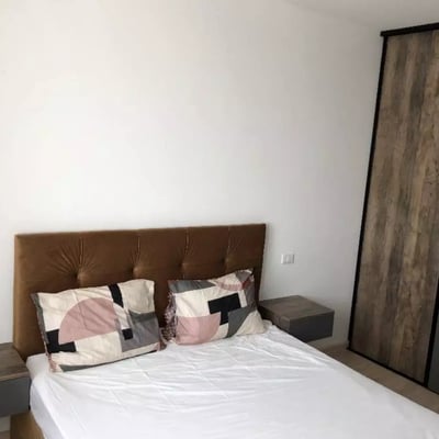 Location longue durée d’un appartement de 2 pièces, 60 m², à Constanța, Roumanie