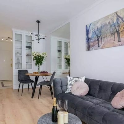 Long-term rental of a 2-room apartment, 38 m², in Kraków, Kazimierz, Poland