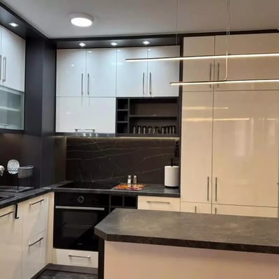 Alquiler a largo plazo de un piso de 3 habitaciones, 84 m², en el distrito de Voždovac, Belgrado, Serbia