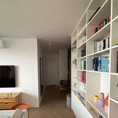 Alquiler a largo plazo de un piso de 2 habitaciones, 46 m², en Wola, Varsovia, Polonia