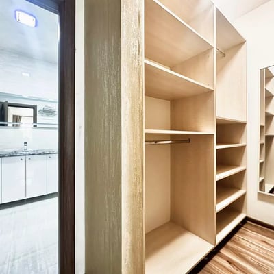 Долгосрочная аренда 4-комнатной квартиры, 100 м², Coresi, Брашов, Румыния