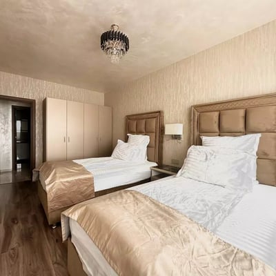 Долгосрочная аренда 4-комнатной квартиры, 100 м², Coresi, Брашов, Румыния