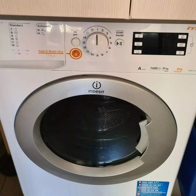 Alquiler a largo plazo de un piso de 2 habitaciones, 60 m², en el distrito Old Center, Constanza, Rumanía