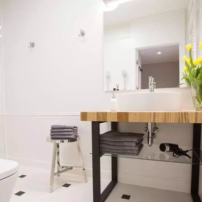 Long-term rental of a 4-room apartment, 84 m², Wola district, Warsaw, Poland