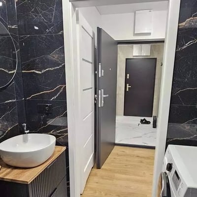 Langzeitmiete einer 2-Zimmer-Wohnung, 44 m², im Stadtteil Kleczków, Breslau, Polen