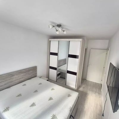 Alquiler a largo plazo de un piso de 3 habitaciones, 67 m², Bucarest, Rumanía