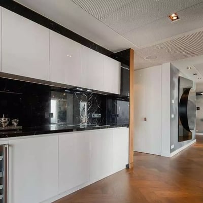Long-term rental of an apartment, 236 m², in Śródmieście district, Warsaw, Poland