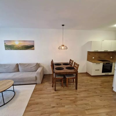 Location longue durée d’un appartement de 2 pièces, 46 m², à Nový Ružinov, Bratislava, Slovaquie