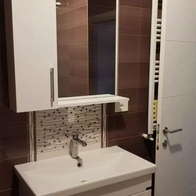 Alquiler a largo plazo de un piso de 1 habitación, 45 m², en el distrito de Faleza Nord, Constanza, Rumanía