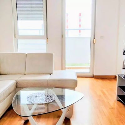 Alquiler a largo plazo de un piso de 2 habitaciones, 52 m², en Belvile, Nuevo Belgrado, Serbia