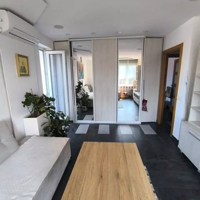 Долгосрочная аренда 2-комнатной квартиры, 62 м², в центре, Белград, Сербия