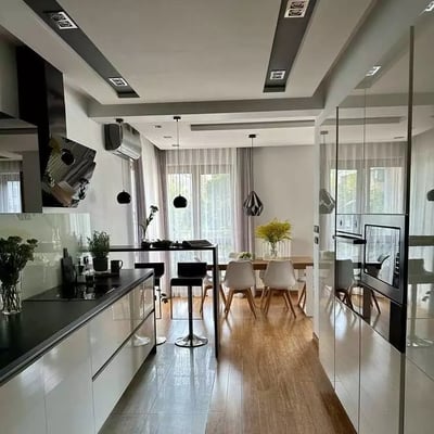 Long-term rental of a 2-room apartment, 76 m², Kraków, Poland