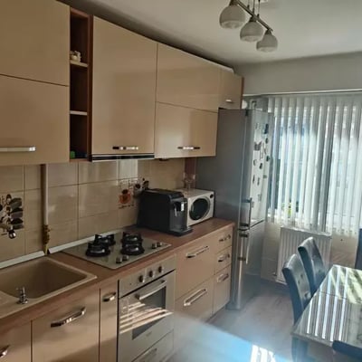 Long-term rental of a 2-room apartment, 54 m², in Casa de Cultură district, Constanța, Romania