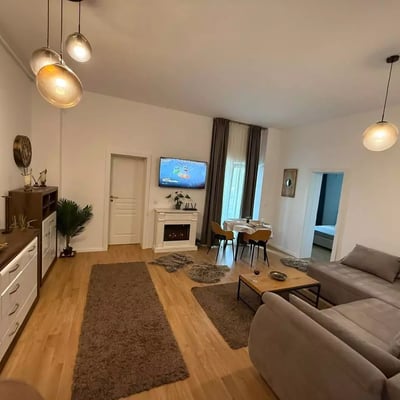 Location longue durée d’un appartement de 2 pièces, 60 m², à Tomis Villa Centre, Constanța, Roumanie
