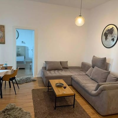 Location longue durée d’un appartement de 2 pièces, 60 m², à Tomis Villa Centre, Constanța, Roumanie