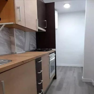 Location longue durée d’un appartement de 3 chambres, 90 m², à Alicante, Espagne