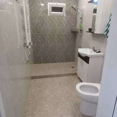 Langzeitmiete einer 3-Zimmer-Wohnung, 70 m², in Batumi, Georgien