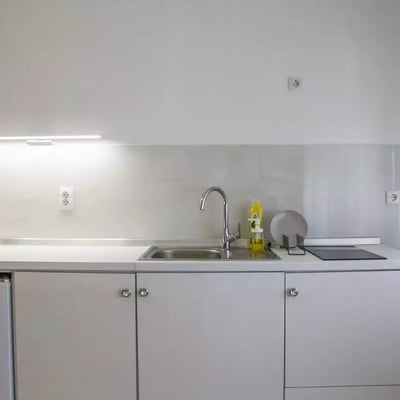 Location longue durée d’un appartement de 2 pièces, 37 m², au centre-ville, Belgrade, Serbie