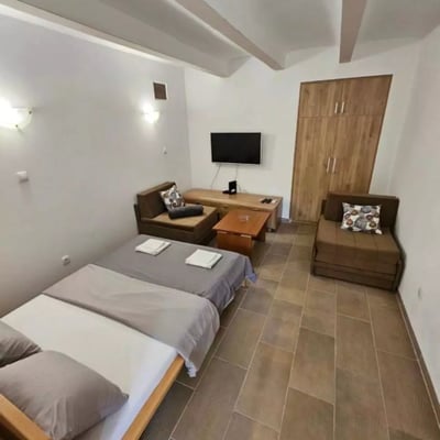 Long-term rental of a 1-room apartment, 25 m², in Zemun, Belgrade, Serbia