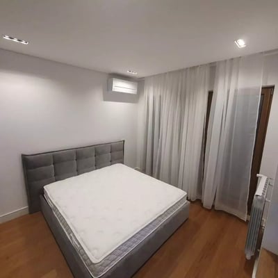 Location longue durée d’un appartement de 2 pièces, 67 m², Belgrade, Serbie