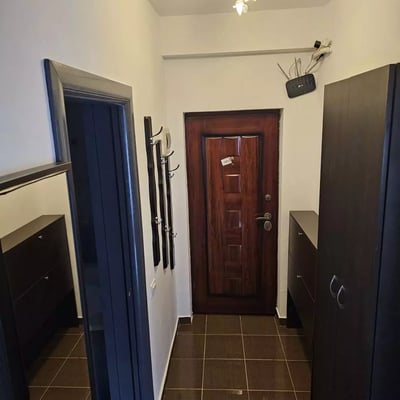 Alquiler a largo plazo de un piso de 2 habitaciones, 48 m², distrito Chiajna, Bucarest, Rumanía