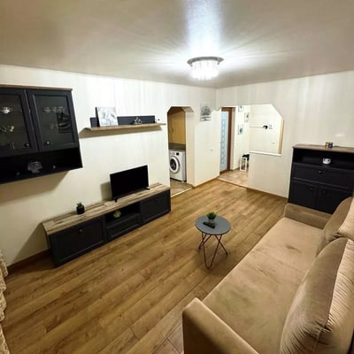 Alquiler a largo plazo de un piso de 2 habitaciones, 50 m², Constanza, Rumanía