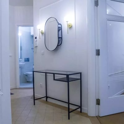 Langzeitmiete einer 3-Zimmer-Wohnung, 85 m², in Vračar, Belgrad, Serbien