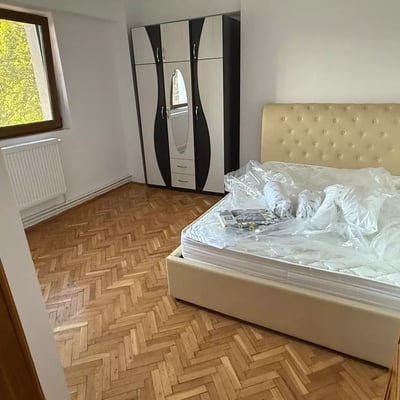 Location longue durée d’un appartement de 4 pièces, 85 m², à Tomis II, Constanța, Roumanie