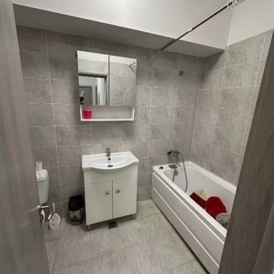 Langzeitmiete einer 2-Zimmer-Wohnung, 65 m², in Constanța, Rumänien