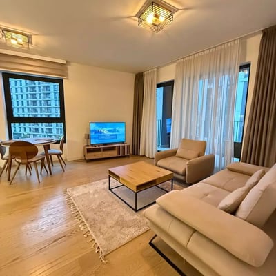 Alquiler a largo plazo de un apartamento de 2 habitaciones, 62 m², Belgrado, Serbia