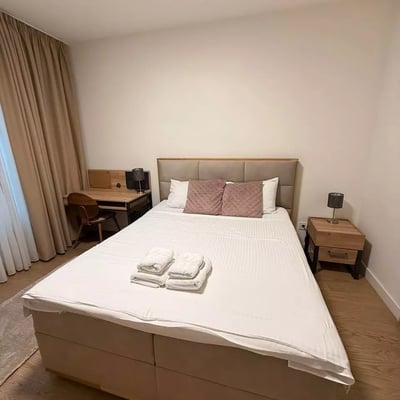 Alquiler a largo plazo de un apartamento de 2 habitaciones, 62 m², Belgrado, Serbia