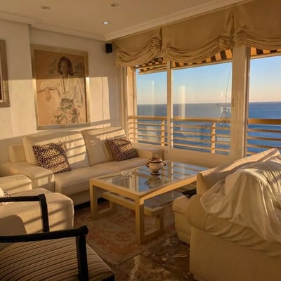 Location longue durée d’un appartement de 3 chambres, 100 m², à Alicante, Espagne