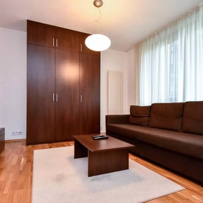 Долгосрочная аренда 2-комнатной квартиры, 51 м², в районе Staré Mesto, Братислава, Словакия
