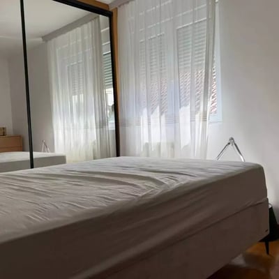 Location longue durée d’un appartement de 3 pièces, 60 m², à Voždovac, Belgrade, Serbie