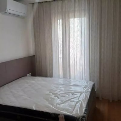 Langzeitmiete einer 2-Zimmer-Wohnung, 55 m², in Vračar, Belgrad, Serbien