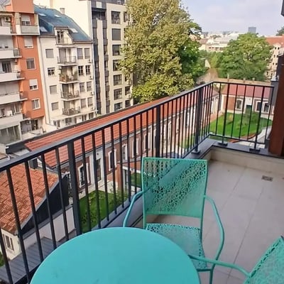 Langzeitmiete einer 2-Zimmer-Wohnung, 55 m², in Vračar, Belgrad, Serbien